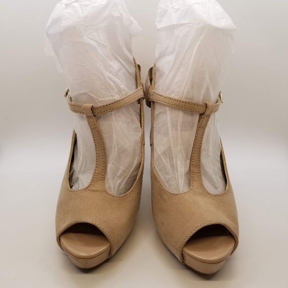 GUESS Open Toed Nude Heels - Picture 5 of 13